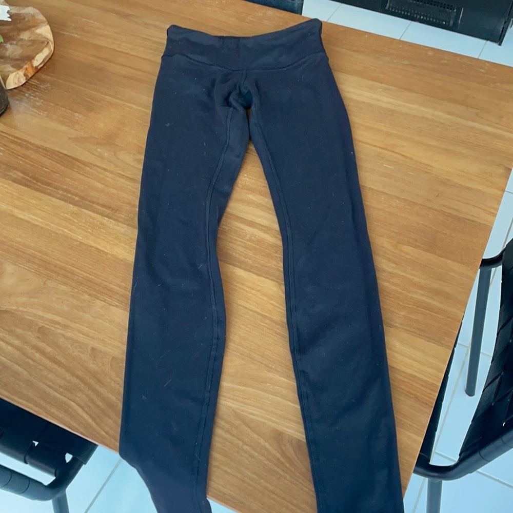 Lululemon black leggings